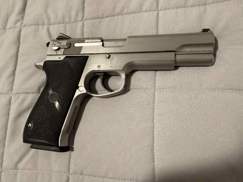 Smith &amp; Wesson 4506-1  