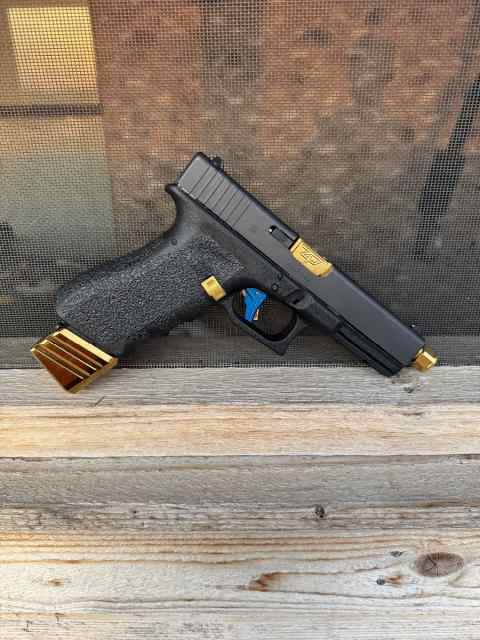 NIB CUSTOM GLOCK 17 G3