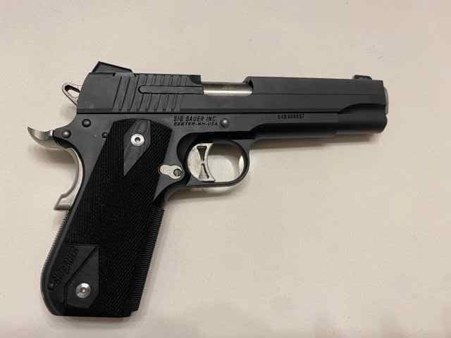 Sig Sauer 1911 FastBack Nightmare 