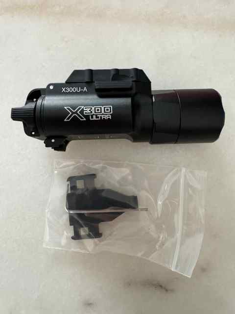 Surefire X300U 1000 lumen Pistol Flashlight