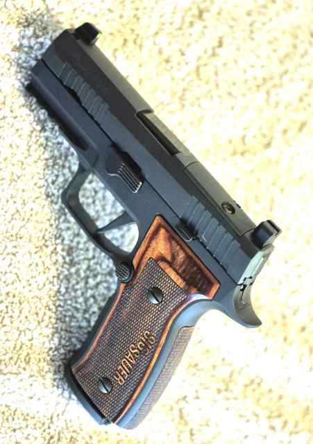 P320Left.jpg