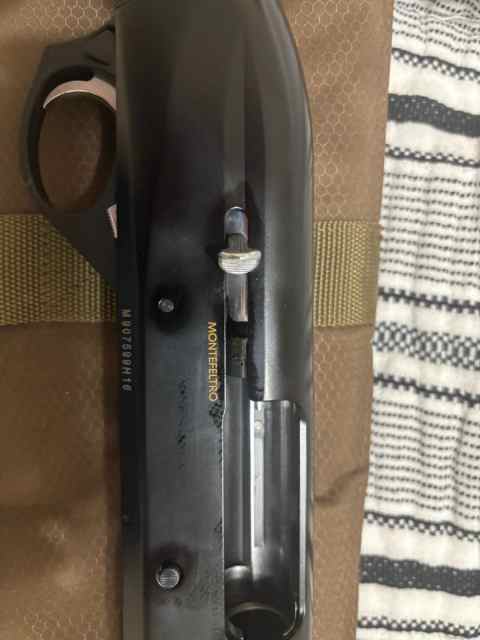 Benelli Montefeltro 12 GA 28&quot; Barrel Black Shotgun