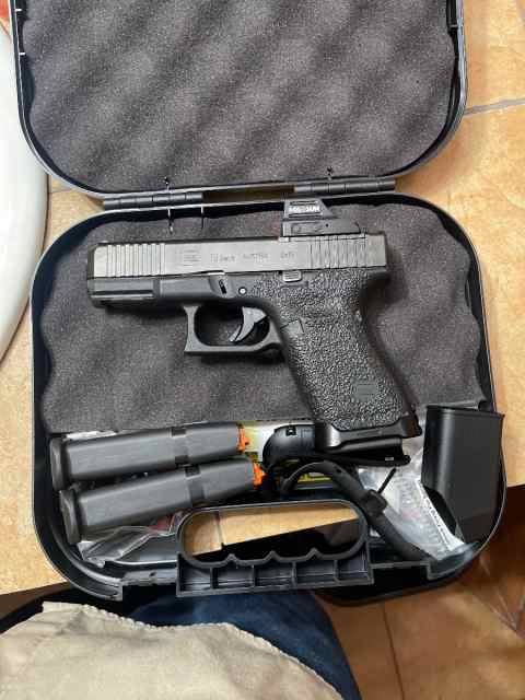 Glock 19