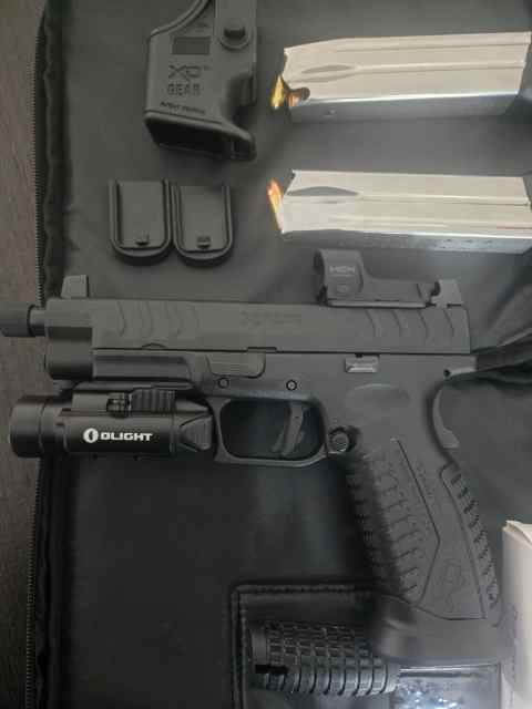 Springfield XDM elite 9m threaded barrel 4.5 full