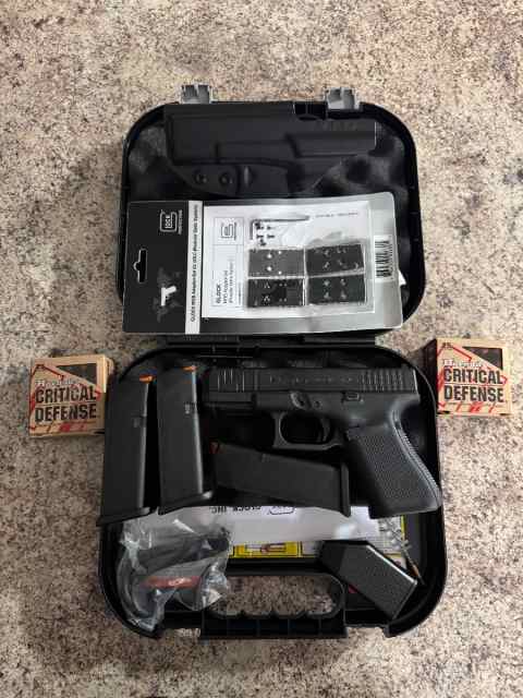 Glock 19 Gen 5 MOS With EXTRAS