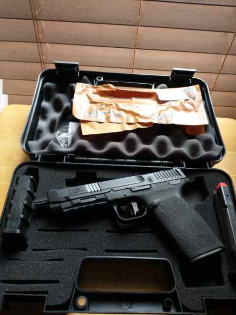 S&amp;W 5.7x28