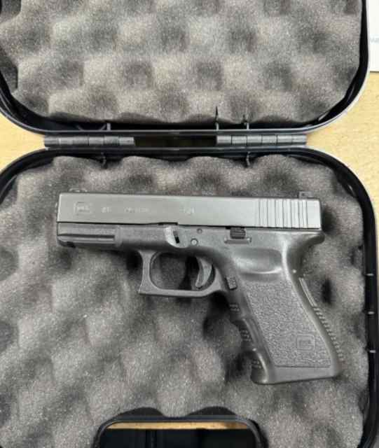 USED Glock 19 gen 3 with Glock night sights