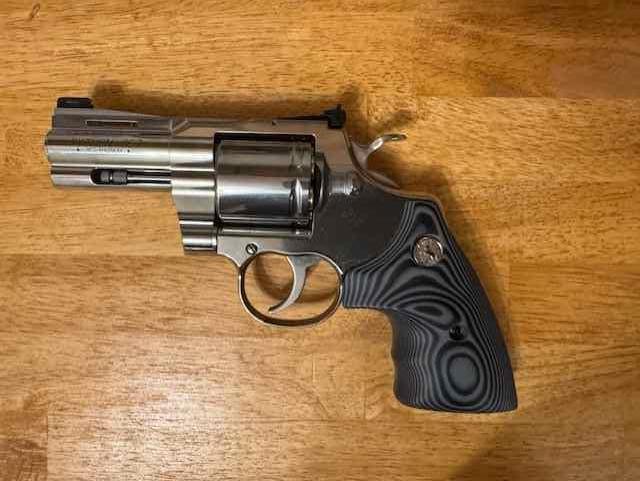 Colt Python Elite