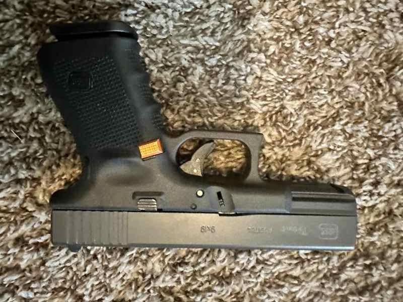 Glock 19 Gen 4 with full starter kit