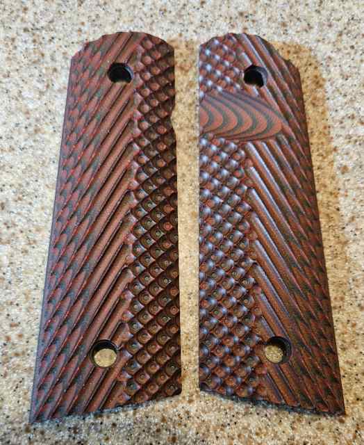 VZ Operator II full size 1911 grips
