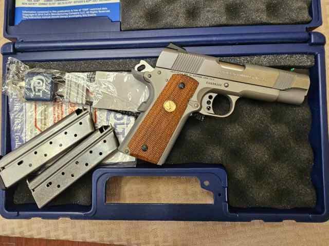 Like New Colt lightweight Commander 38 super