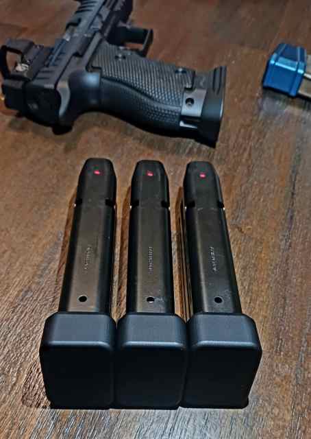 3️⃣ 🆕️ Walther PPQ / PDP Magazines Aluminum Base