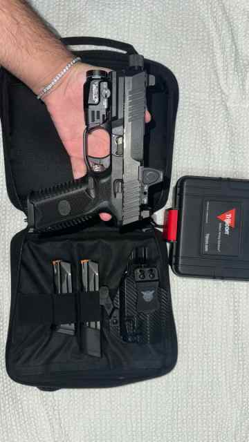 FN 509 Tactical w/ brand new Trijicon RMR