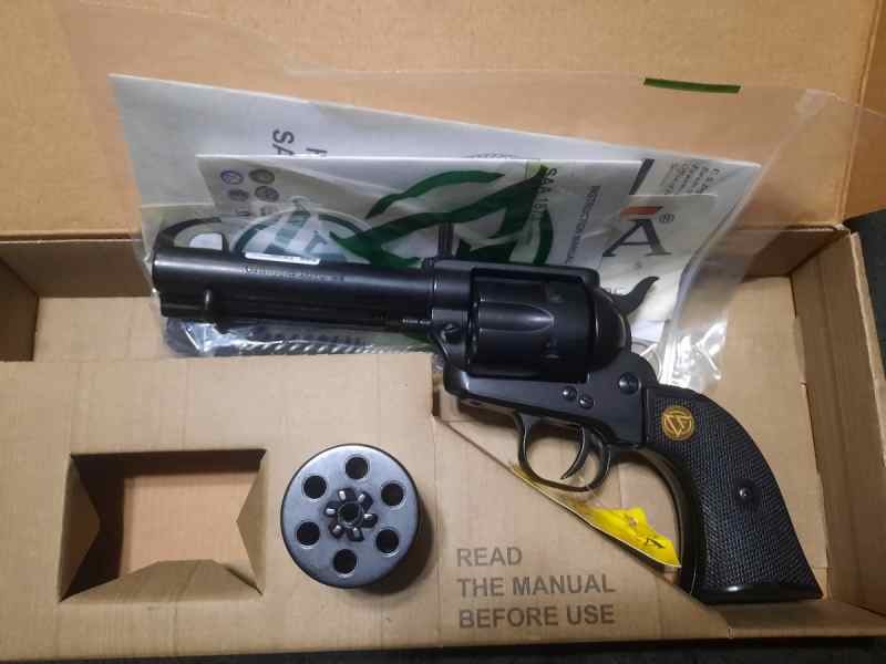 NIB CHIAPPA SAA 22LR &amp; 22WRM (MAGNUM)