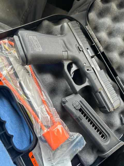 Glock 22. Caliber like new 