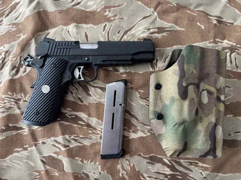 Sig 1911 TACOPS