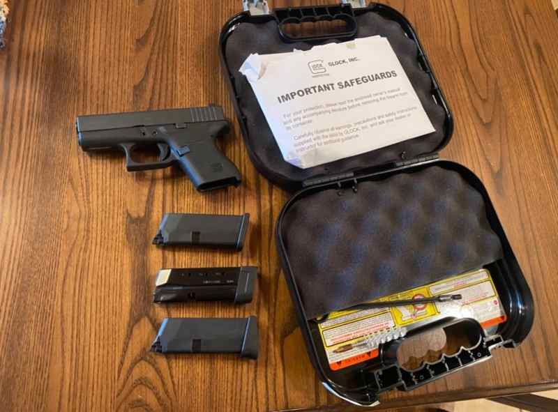 Glock 43 9MM with Trijicon night sights / Shield A
