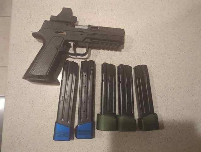 FS: Steel Grip / Bull Barrel Sig Sauer P320