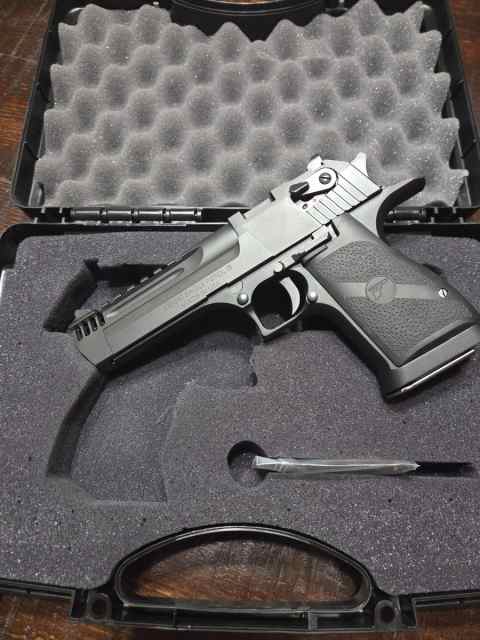 Desert Eagle 44 mag