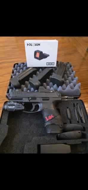 Glock 19 Gen 5 in 9mm with seven total magazines