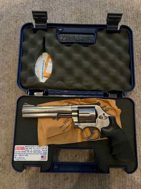 Smith &amp; Wesson 686 6&quot;