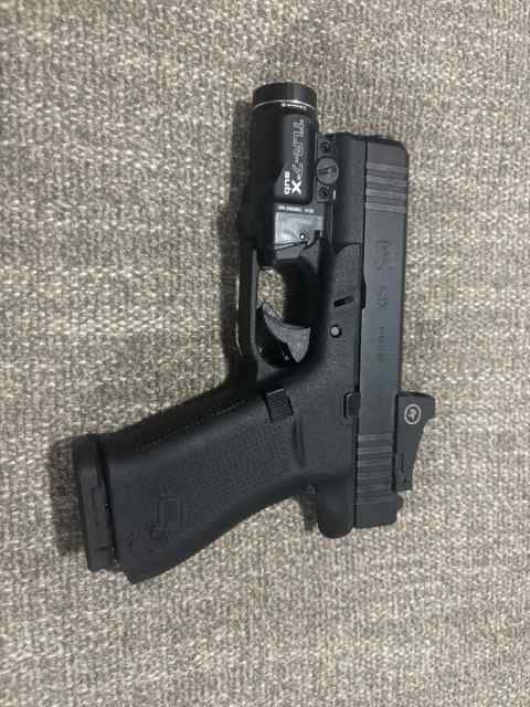 Glock 43x MOS - Red dot and Light - PRICED TO SELL