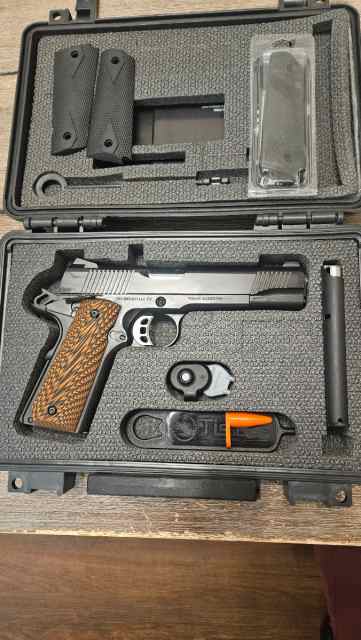 Tisas 1911 duty 5 inch