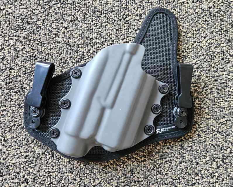 StealthGearUSA Ventcore IWB Holster for Glock19