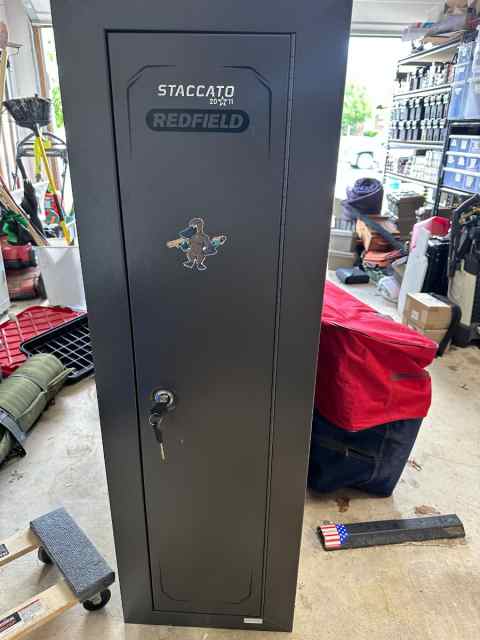 Redfield Gun Cabinet 11x17x53