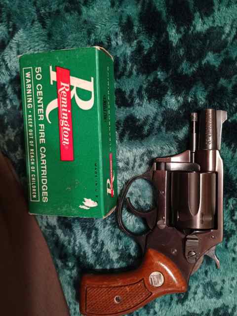 Vintage Charter Arms Undercover 32 