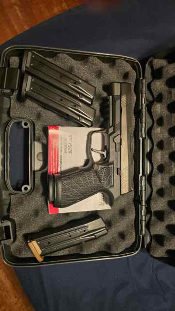 WILSON COMBAT WCP320