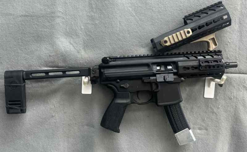 Sig Sauer MPX 9mm W/ 3 Lug Adaptor and Extra Hand 