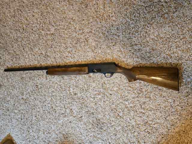 1978 Browning B 2000 semi auto 12 gauge 