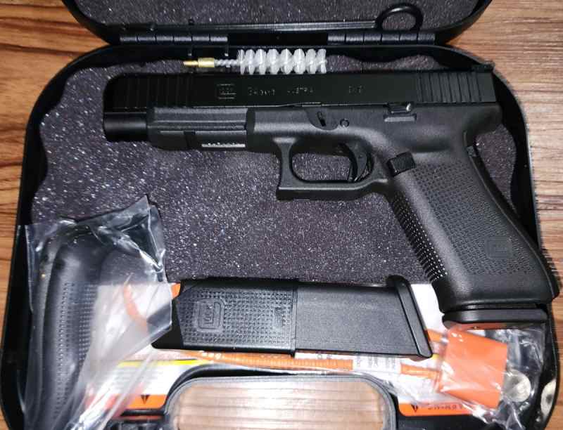 Glock 34 Gen. 5 (no light) new in box w/3 mags