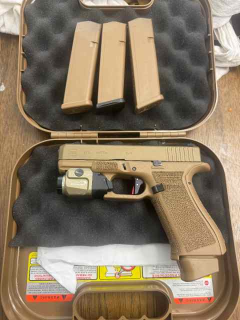 Glock 19X with EXTRAS