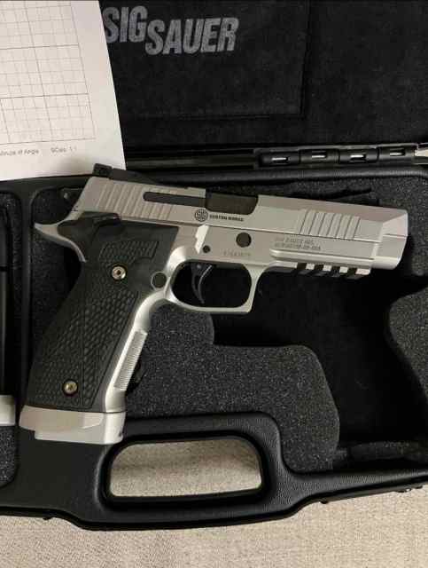 Sig Sauer X-Five Custome Shop Stainless.