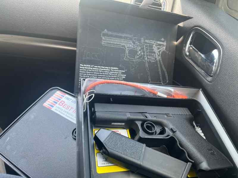 New Lipsey edition Glock 17 Classic 