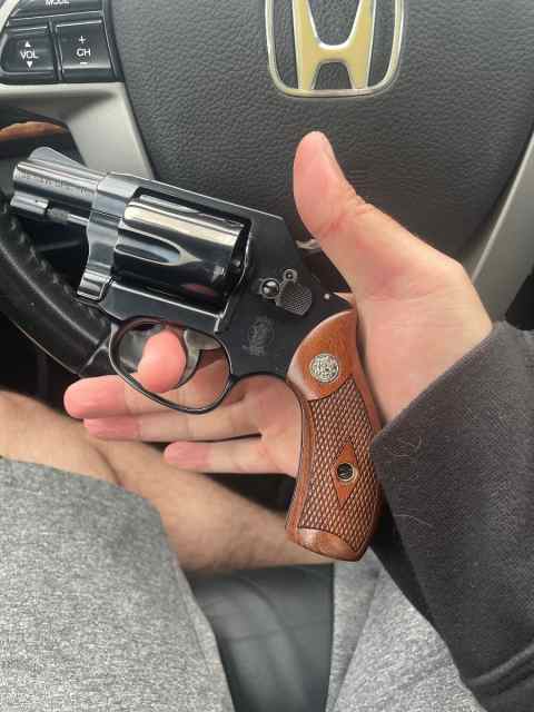 Lnib! Smith and Wesson model 36 classic 