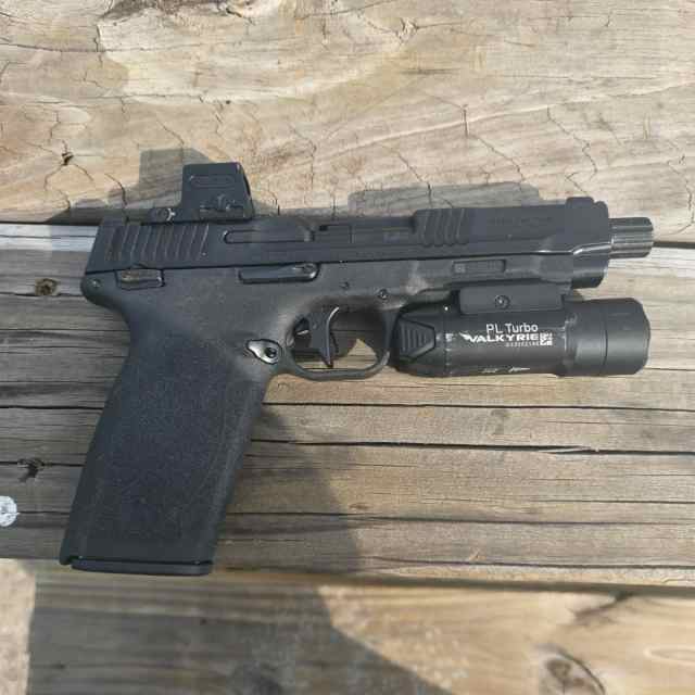 Smith &amp; wesson M&amp;P 5.7