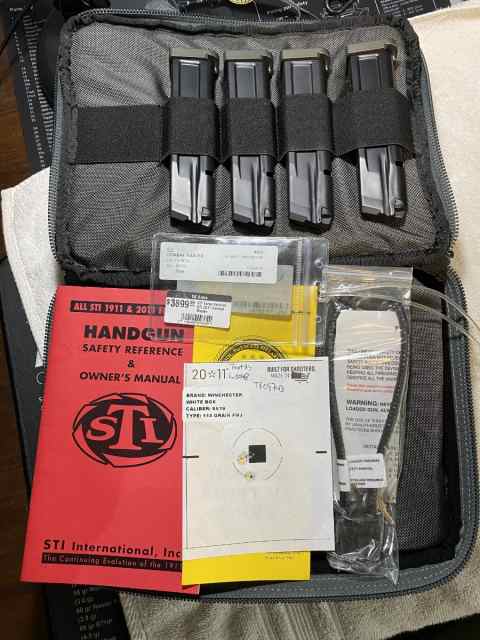 Sti combat master like new. John Wick 