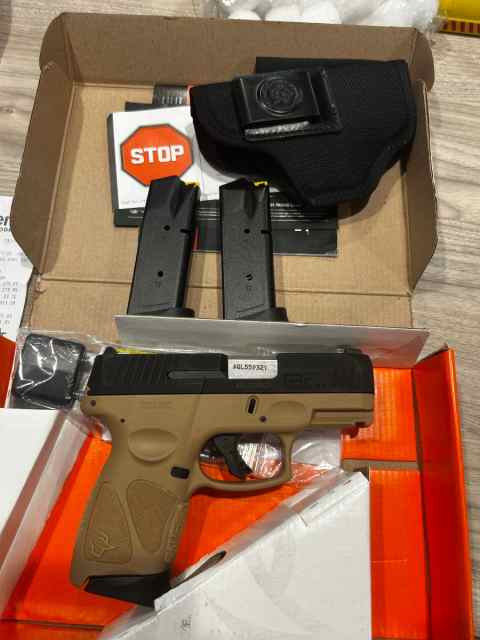 Taurus G3C BRAND NEW with holster