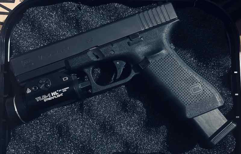 Glock 17 