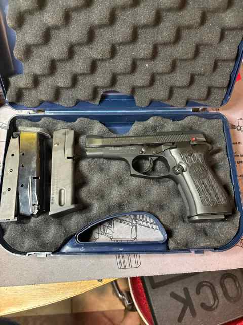 Beretta 84FS cheetah 380 
