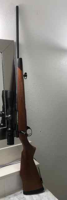 Weatherby Vanguard Deluxe .30-06 with scope