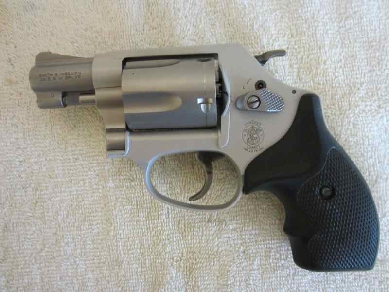 S&amp;W 637-2    2 Holsters &amp; ammo