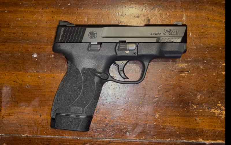 Smith and Wesson Sheild .45