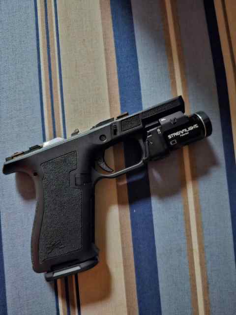 Micro dagger frame with tlr7x